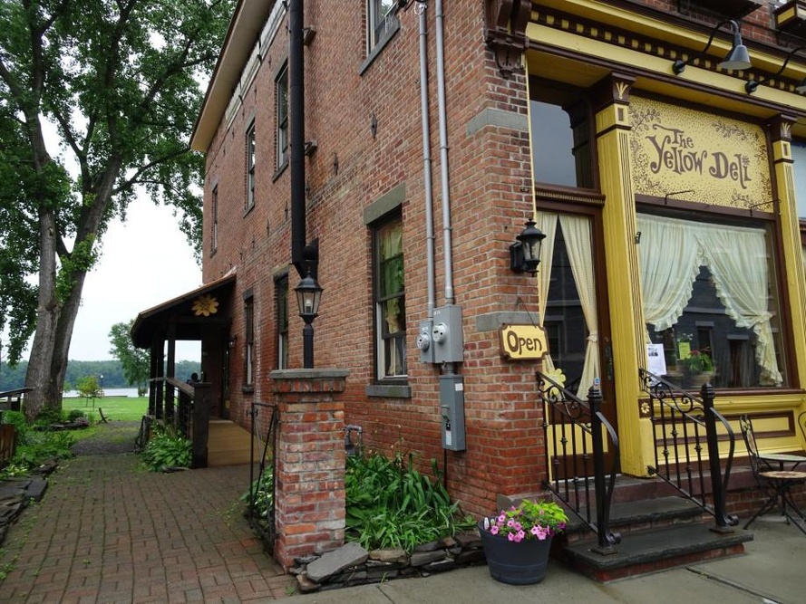 The Yellow Deli - Coxsackie